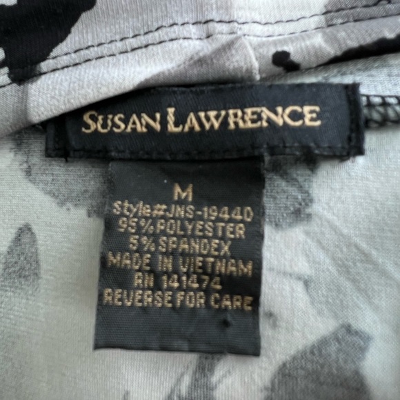 Woman’s jacket size M black/grey/silver long sleeves - Picture 8 of 9